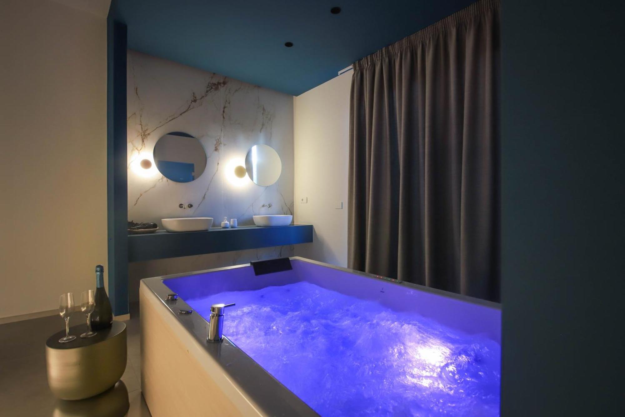 Апартаменты Ca VI Loft Монополи Экстерьер фото